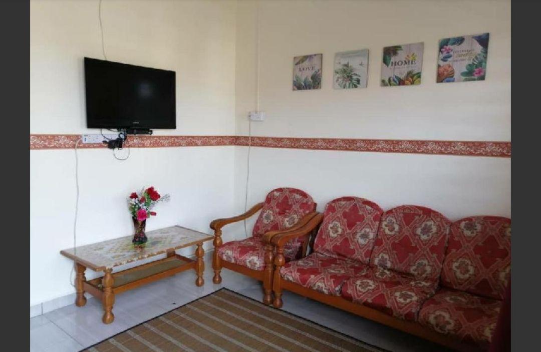 פקאן Homestay Ibu מראה חיצוני תמונה